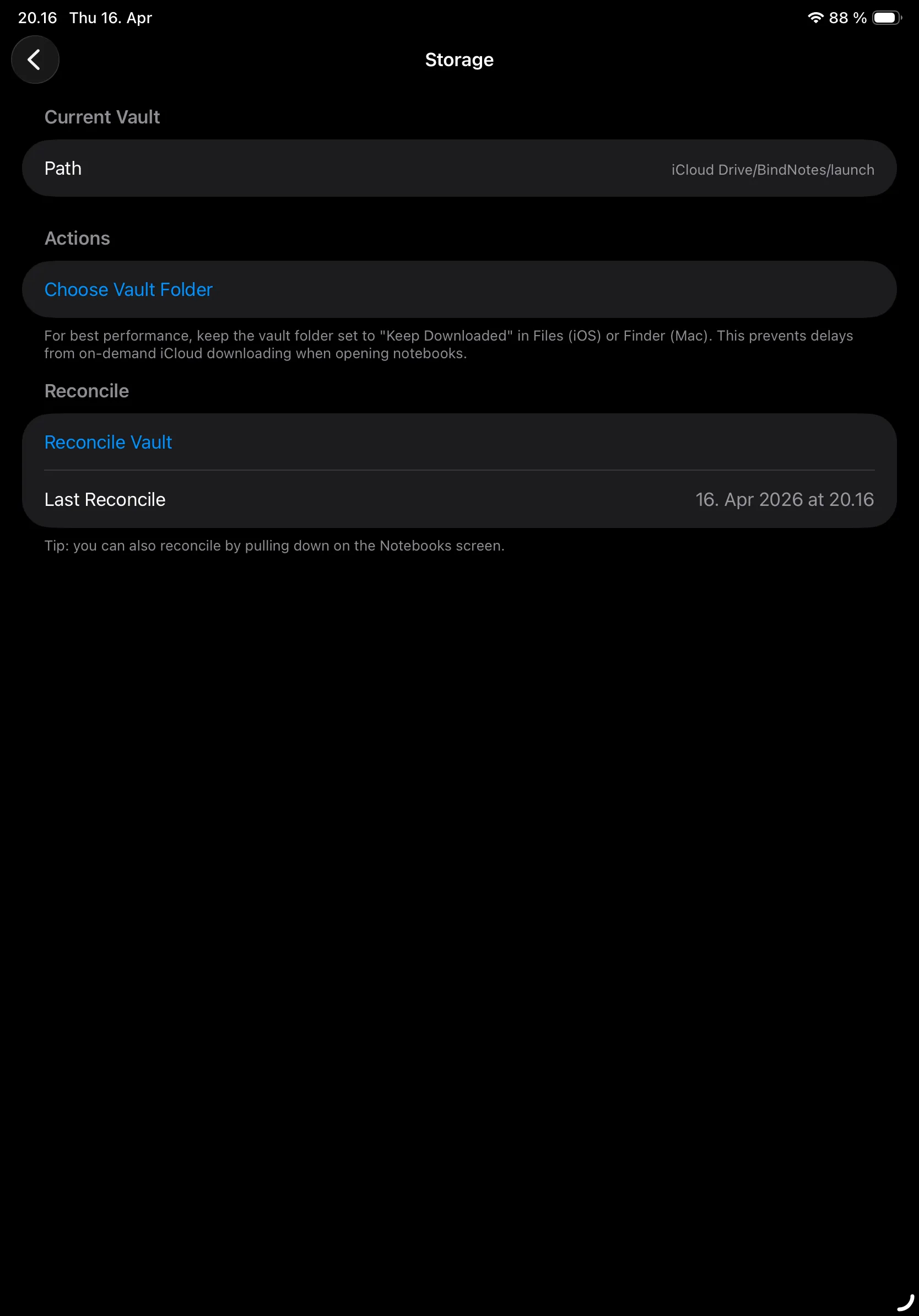 BindNotes storage settings showing the vault stored in iCloud Drive
